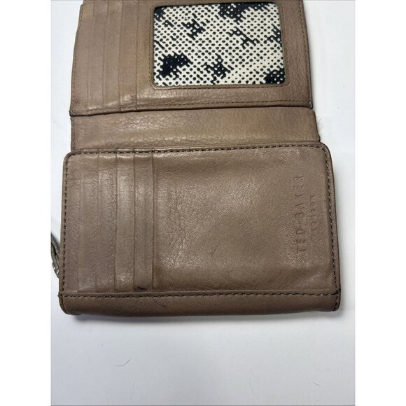 Ted Baker London Brown Trifold Wallet Wristlet Zip Coin - Picture 2 of 9